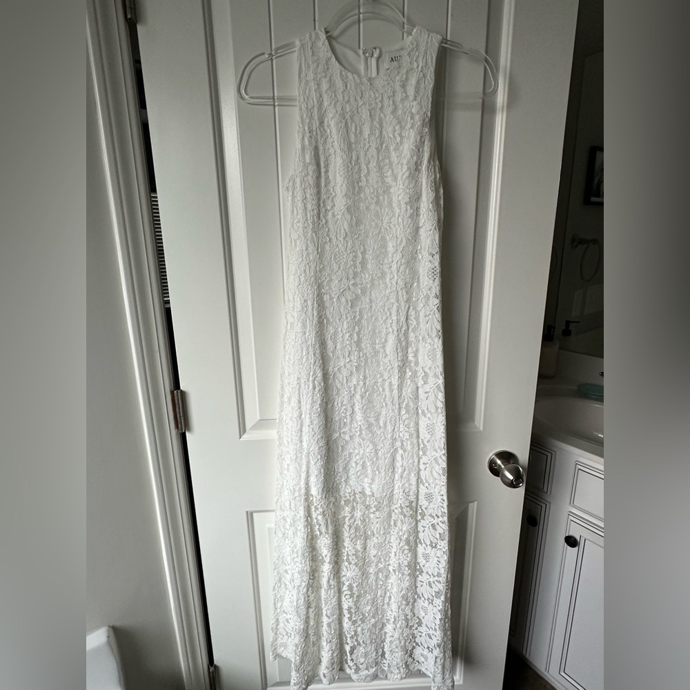 Aura White Lace Gown